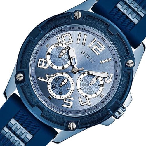 ساعة يد رجالية Guess Rig GW0051G4 بحزام مطاطي أزرق وهيكل فضي اللون