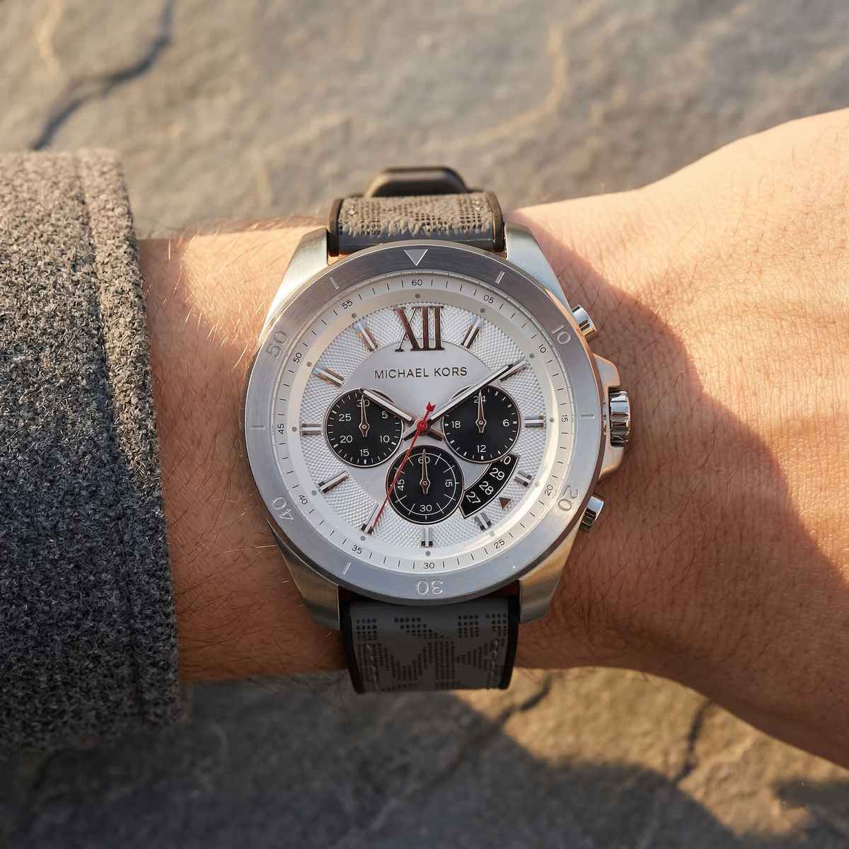 Michael Kors Brecken MK8922 Silver Case Silver Dial Grey Rubber Men's Watch