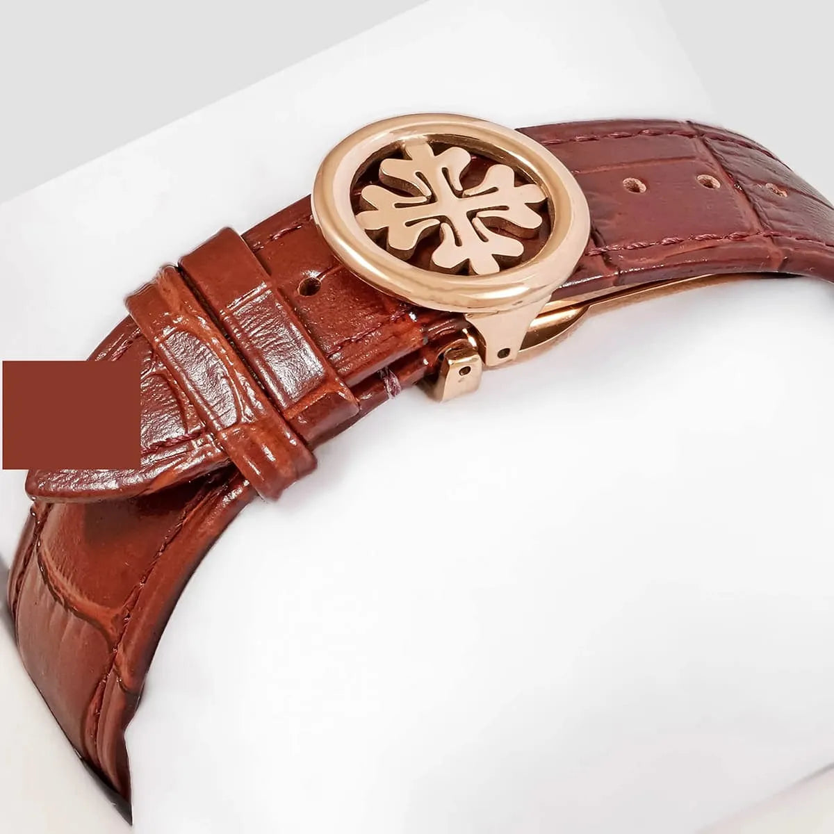 ساعة رجالي بهيكل Patek Philippe ذهبي وردي وميناً مكشوفاً